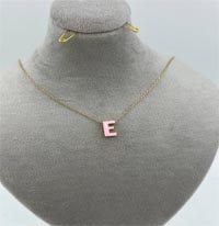 گردنبند حروف میناکاری E